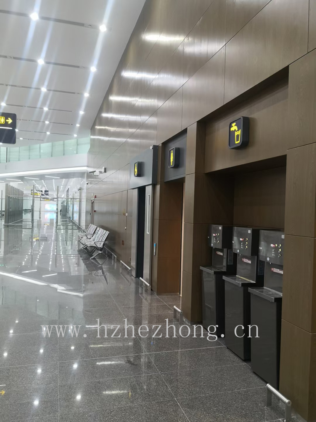 Straight water dispenser what brand is best Qingdao jiaodong international airport use he numerous c